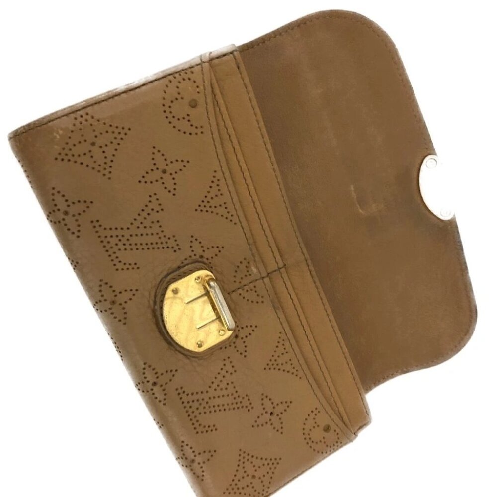 (L3) Louis Vuitton Wallet Long Brown Mahina Monogram - Picture 5 of 9